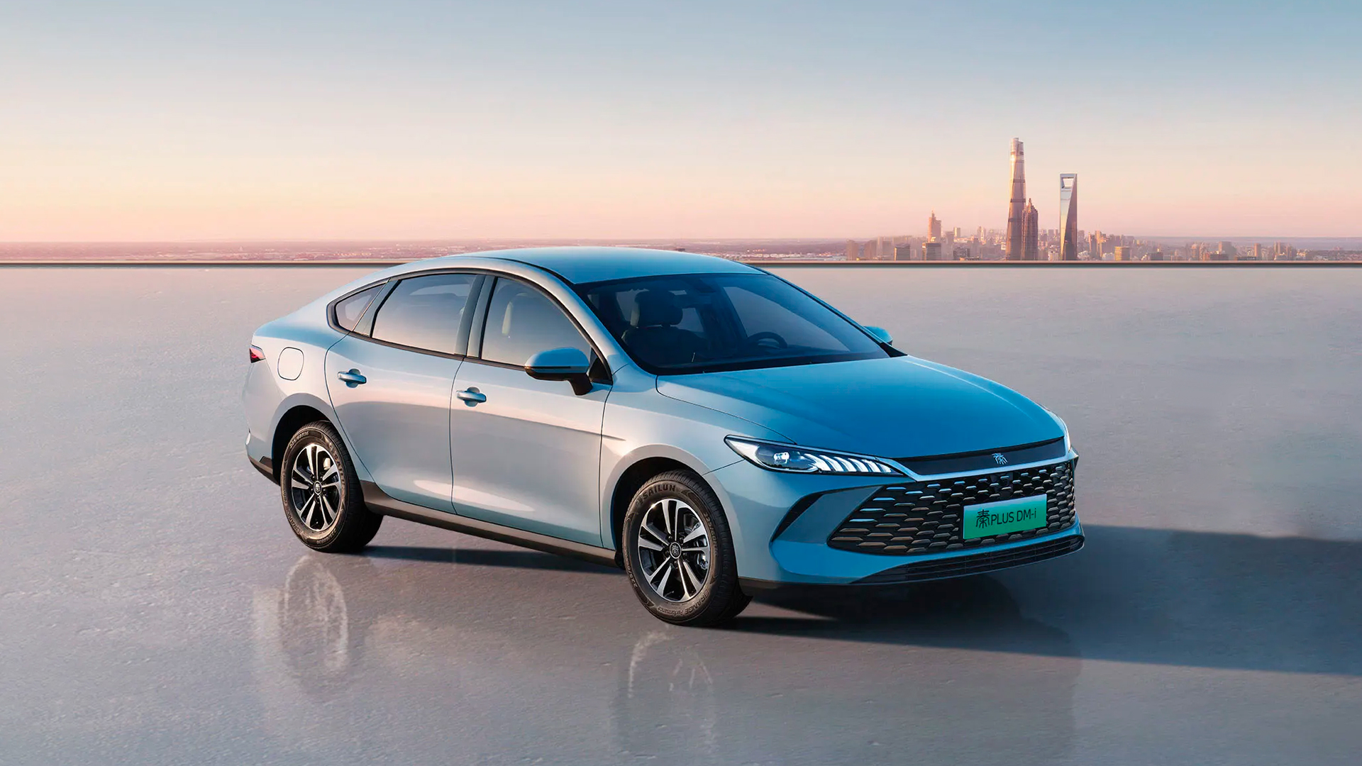 Гібридний автомобіль BYD Qin Plus DM-i